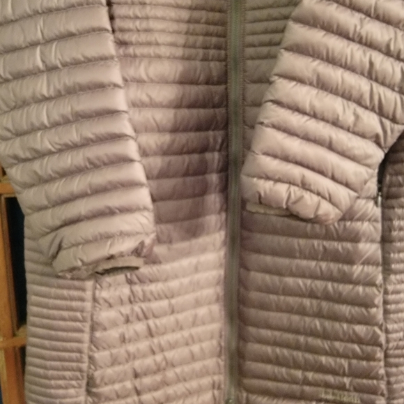 Women's Ultralight 850 Down Sweater Coat Like New Medium Regular - Picture 8 of 9